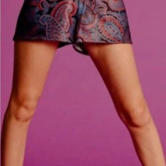 Molly Bracken Paisley Shorts NWT Sz XS - Picture 2 of 7